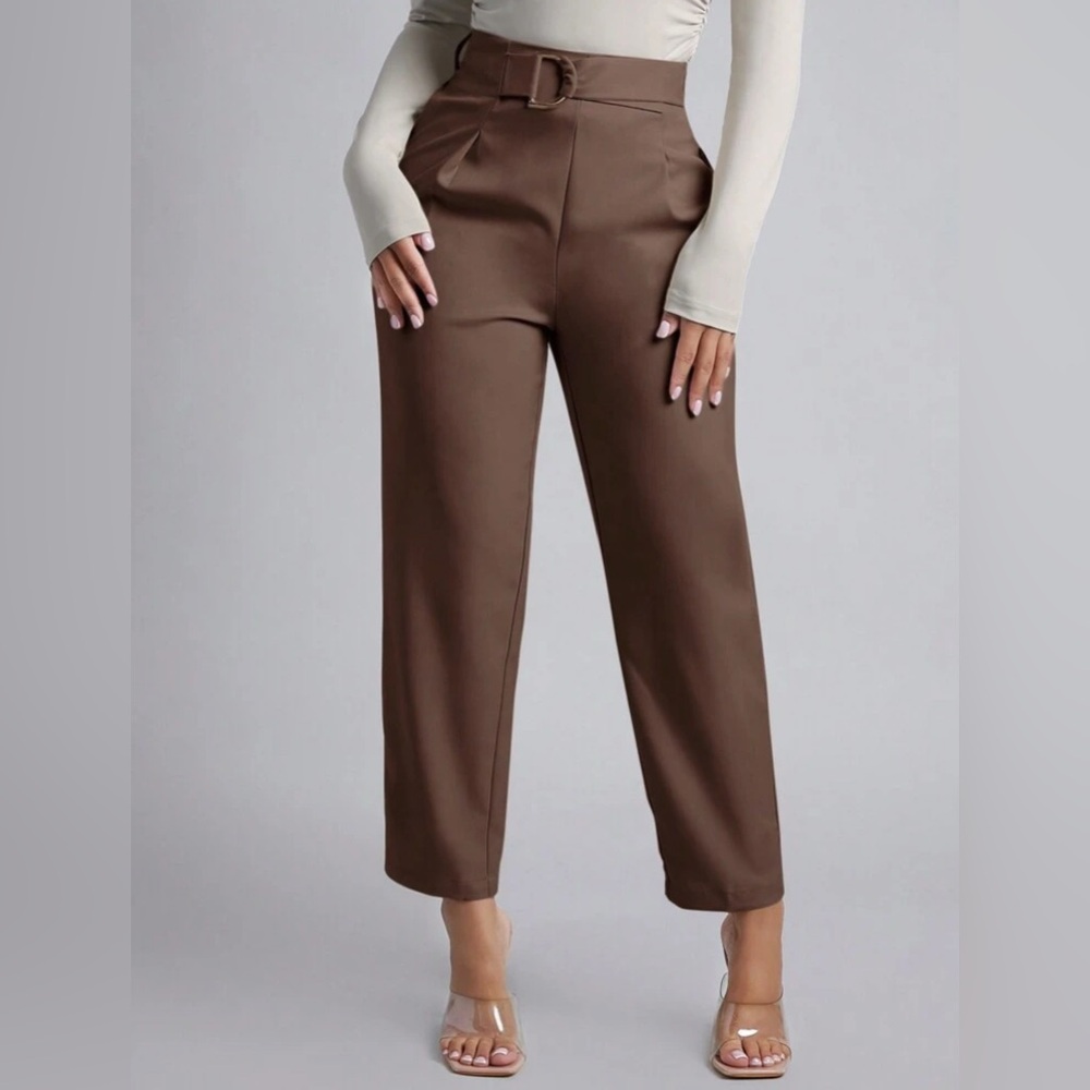Chic Brown Cropped Ankle Pants with Tailored Fit